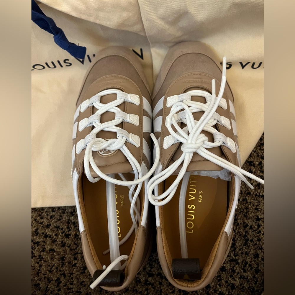 Louis Vuitton hazelnut Sneakerinas - Picture 2 of 4